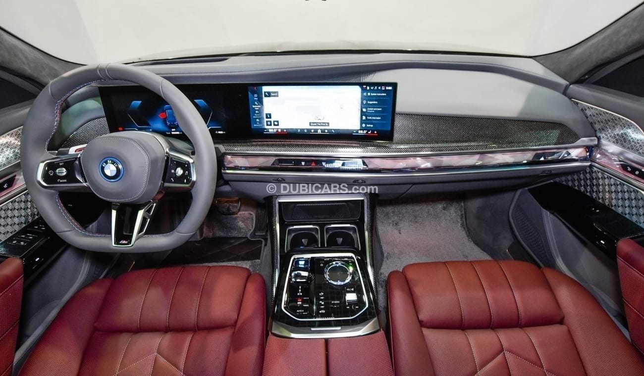 بي أم دبليو i7 M70