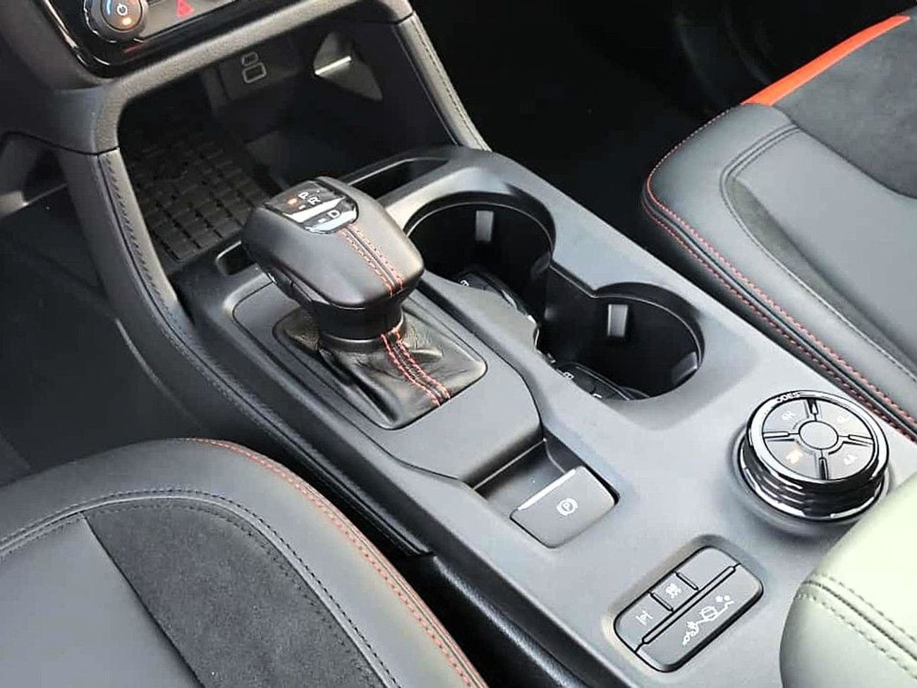 Ford Ranger Raptor FORD Ranger Raptor full Option  2.0l T A/T DIESEL 2025 MODEL