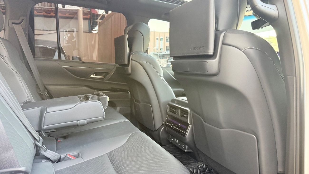 Lexus LX600 SIGNATURE