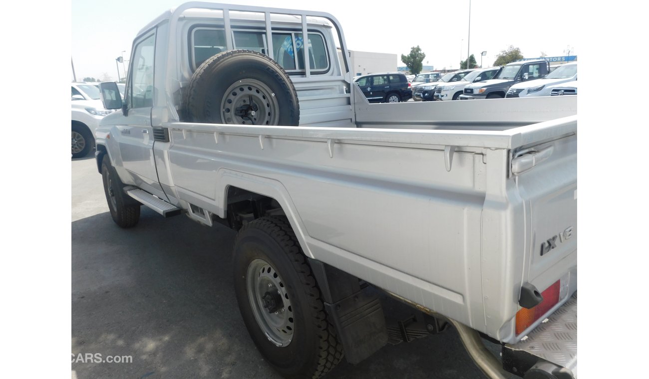 تويوتا لاند كروزر بيك آب 79 SINGLE CAB PICKUP V8 4.5L DIESEL MANUAL TRANSMISSION WITH DIFF.LOCK