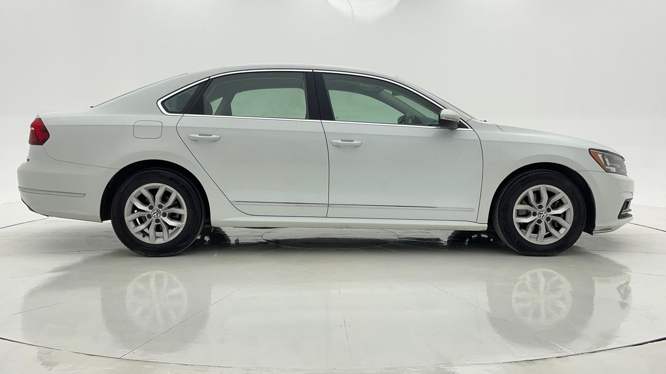 فولكس واجن باسات SE 2.5 | بدون دفعة مقدمة | اختبار قيادة مجاني للمنزل