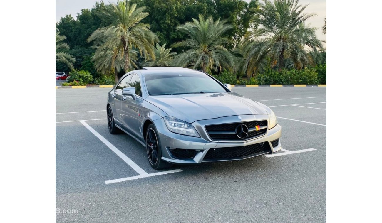 مرسيدس بنز CLS 55 AMG السياره بحاله ممتازه جدا لا تحتاج إلى شيء