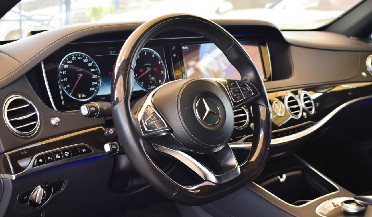 مرسيدس بنز S 550