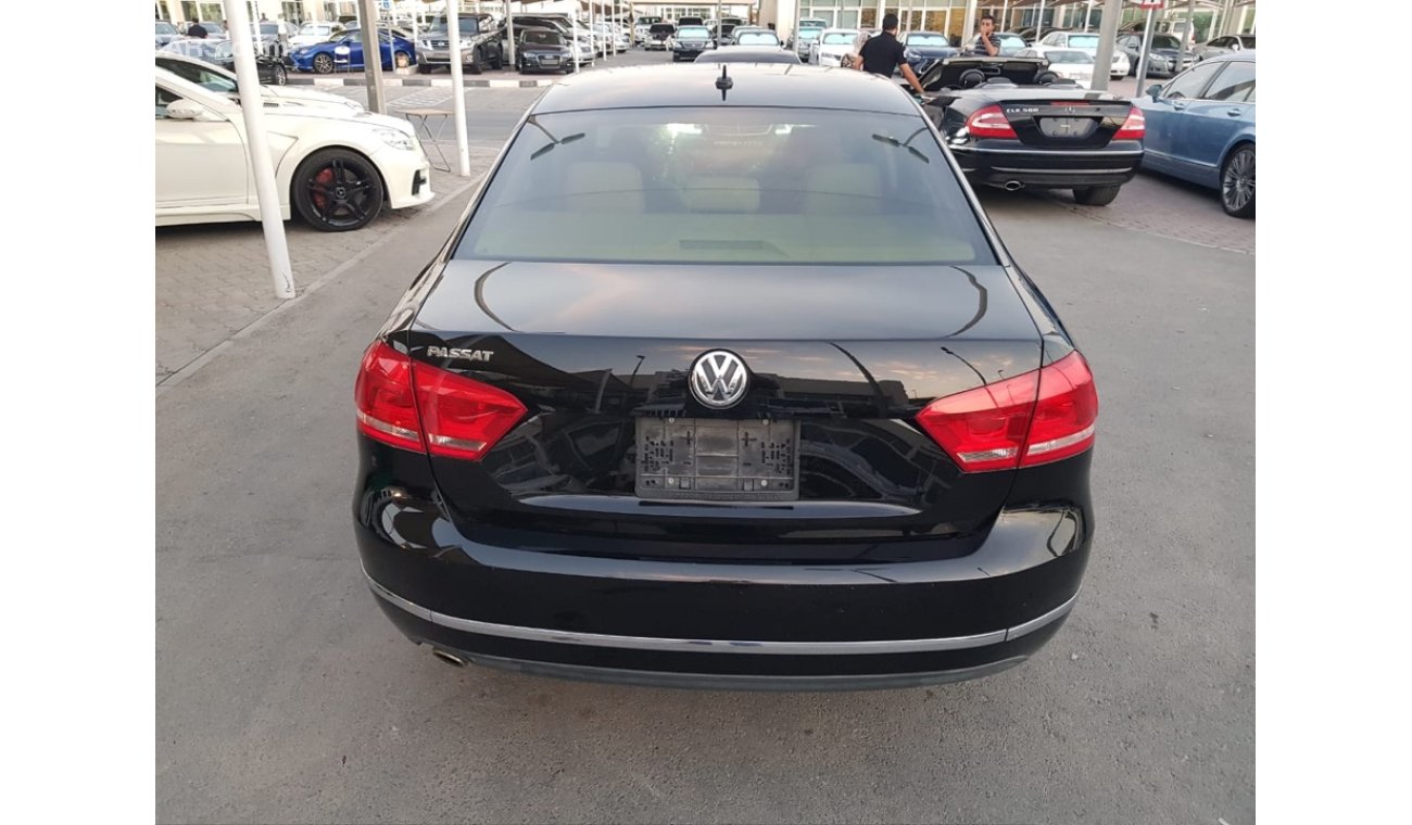 Volkswagen Passat 2015 GCC car prefect condition full service full option low mileage one owner