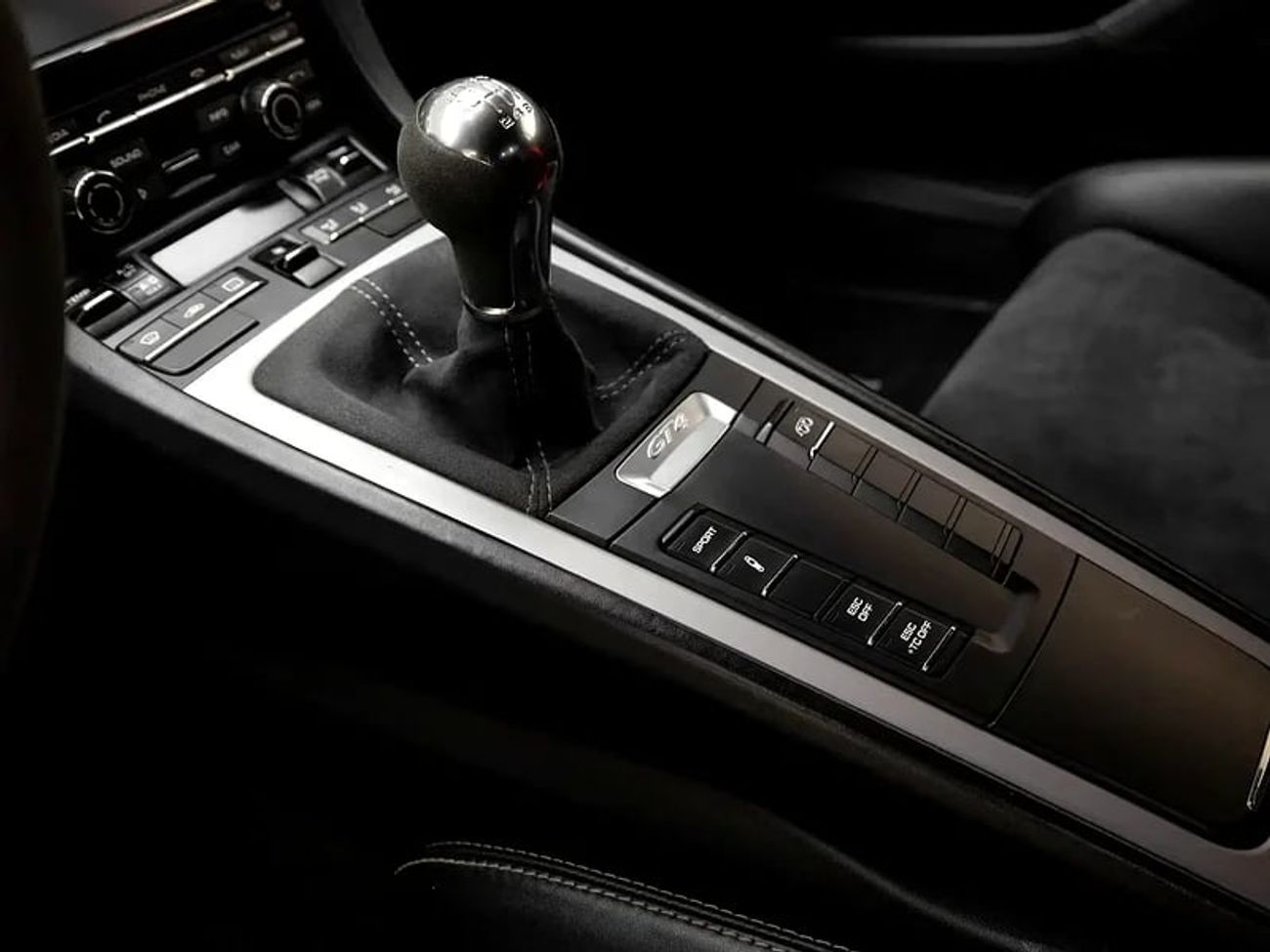 بورش كايمان 718 GT4 4.0L (420 HP) M/T