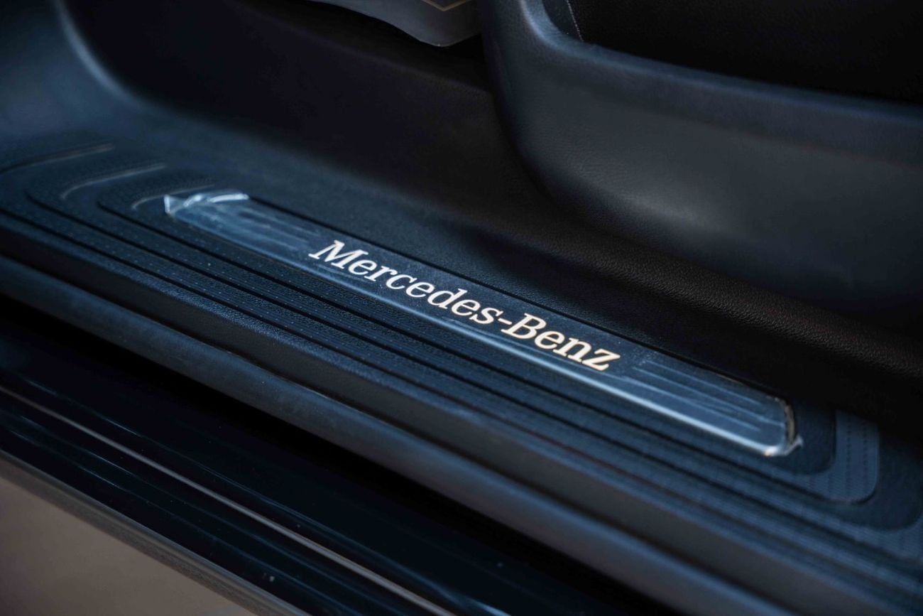 مرسيدس بنز V 300 Mercedes Warranty | Including TV Partition and PS5