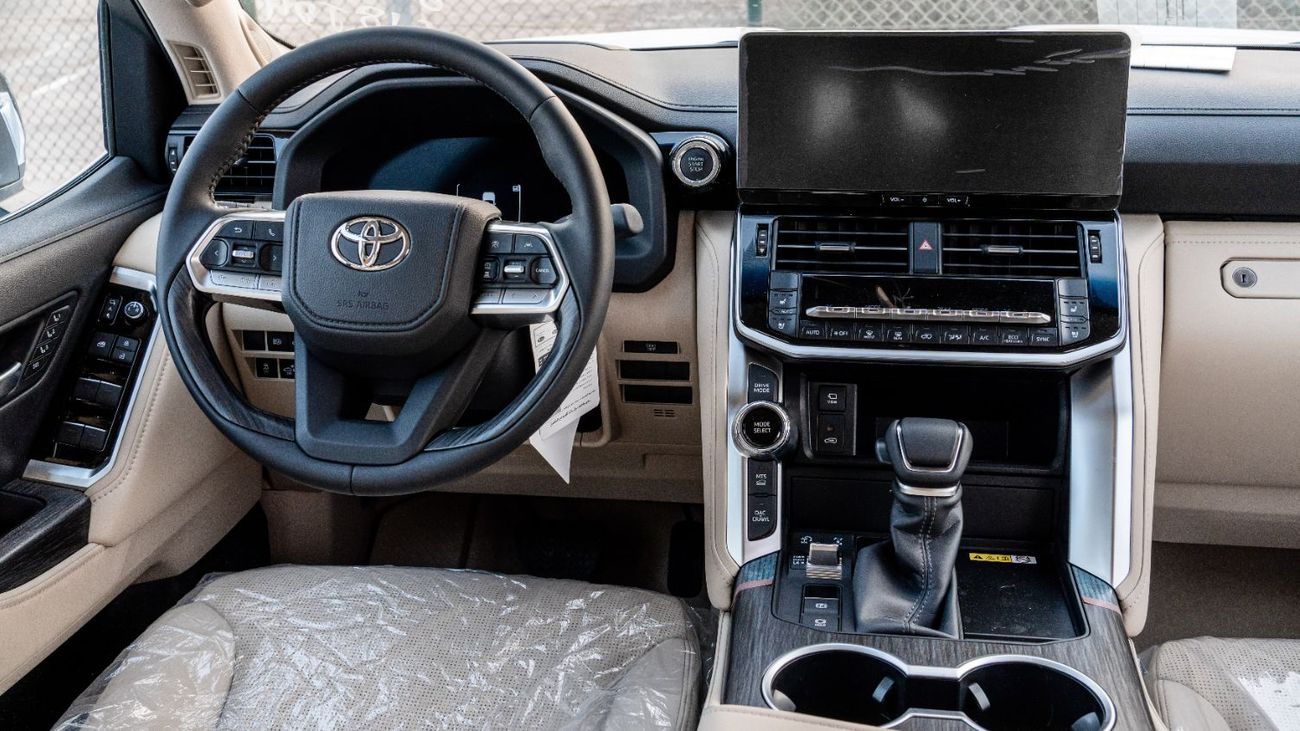 تويوتا لاند كروزر 2025 Toyota Land Cruiser VXR 3.5L AT Petrol (Without body kits) White