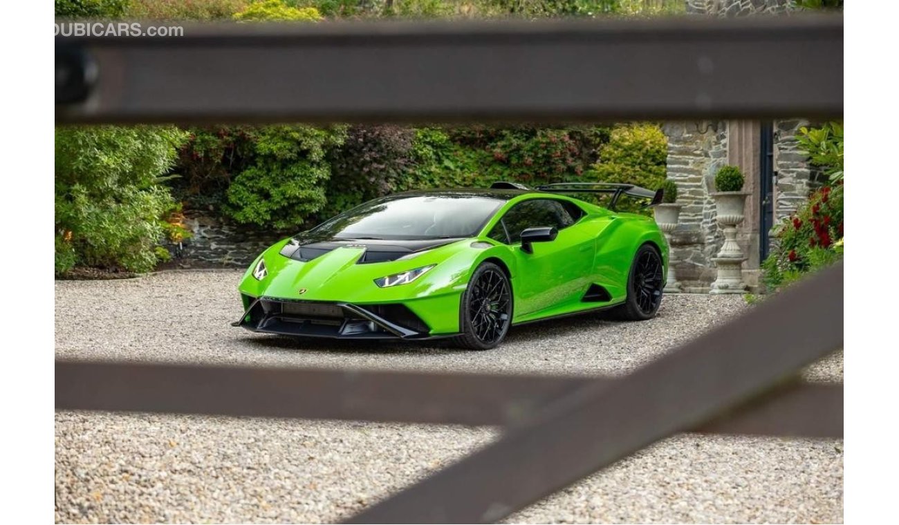 لمبرجيني هوراكان Lamborghini Huracan STO RIGHT HAND DRIVE