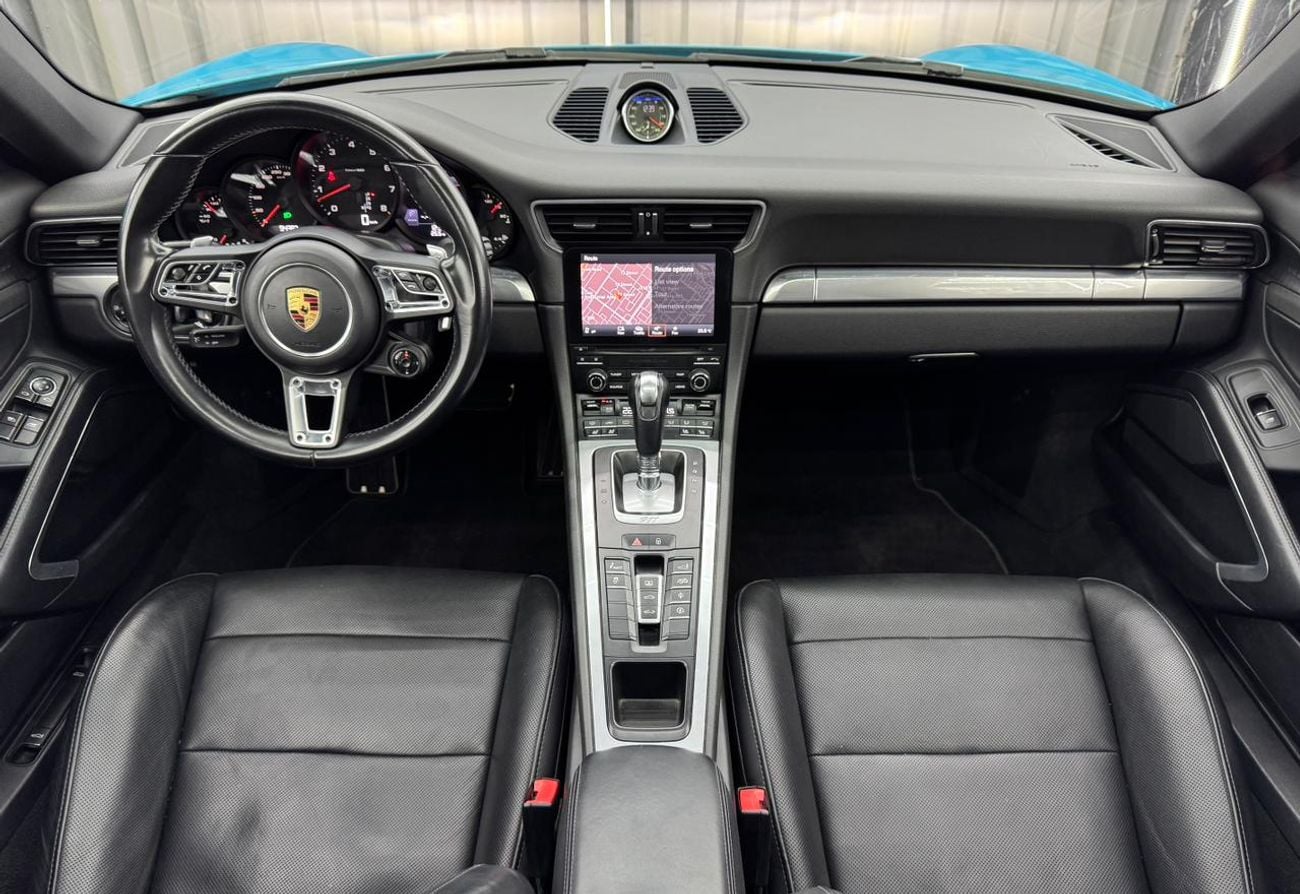 Porsche 911 Carrera S 3.0L (420 HP) Coupe