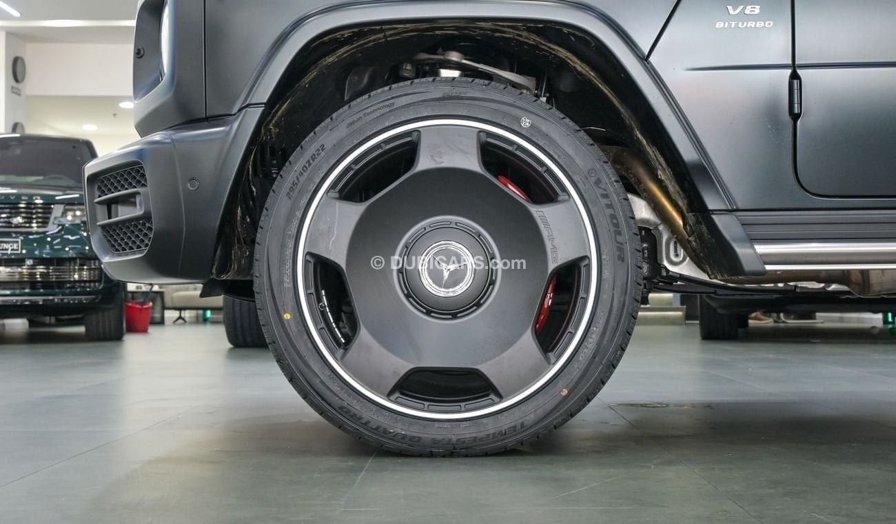 Mercedes-Benz G 63 AMG MERCEDES-BENZ G63 AMG BITURBO  DOUBLE NIGHT PACKAGE, MAYBACH WHEELS, FULL CARBON. IN EXCELLENT CONDI