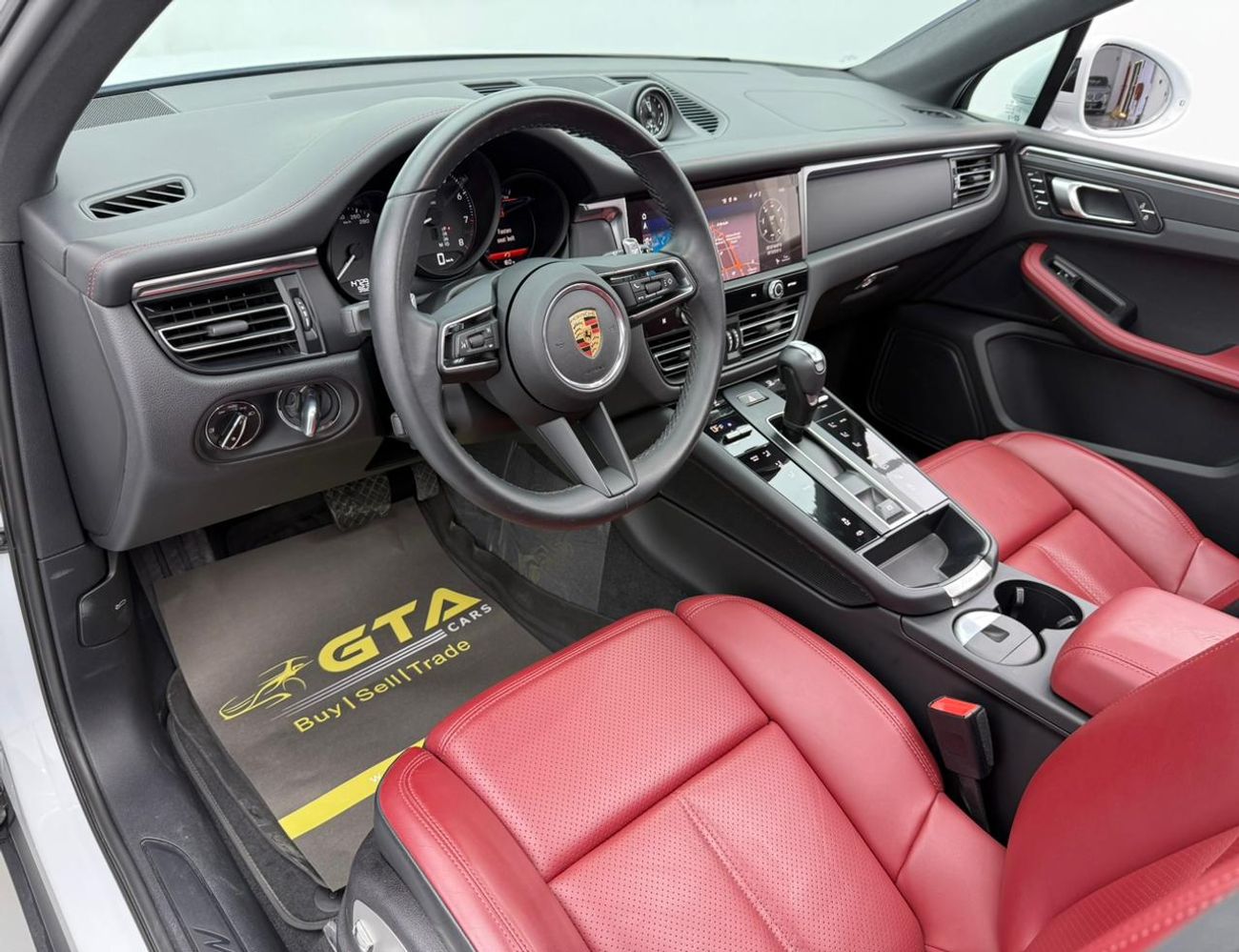 Porsche Macan Std 2.0L (252 HP) 2024 Porsche Macan, 2026 Porsche Warranty, Full Porsche Service History, Very Low 