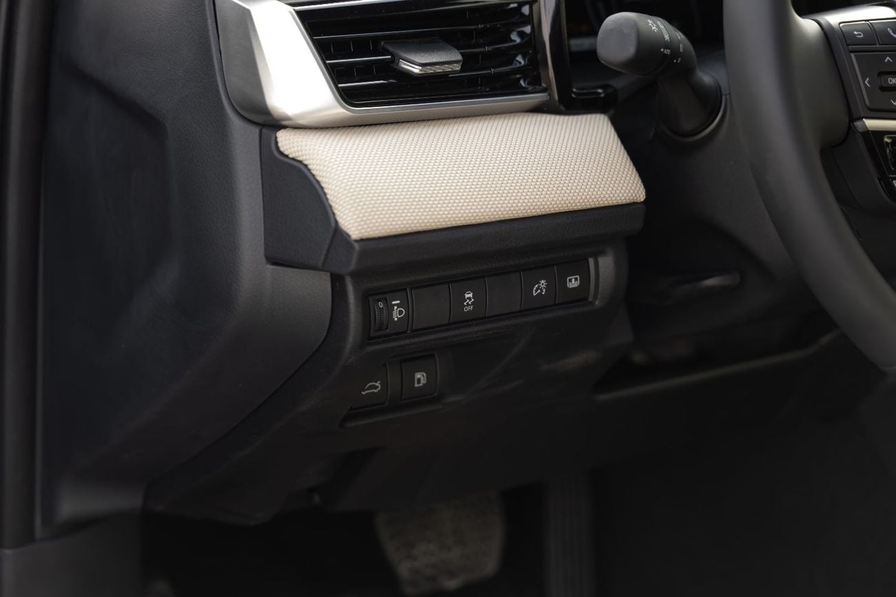 Toyota Camry Toyota Camry LE 2.5 L | Hybrid | Gray | Panoramic Sunroof | Electric Chair | 2026 GCC Specs