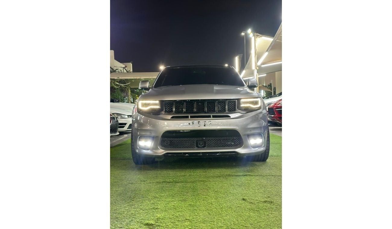 Jeep Grand Cherokee SRT8 6.4L