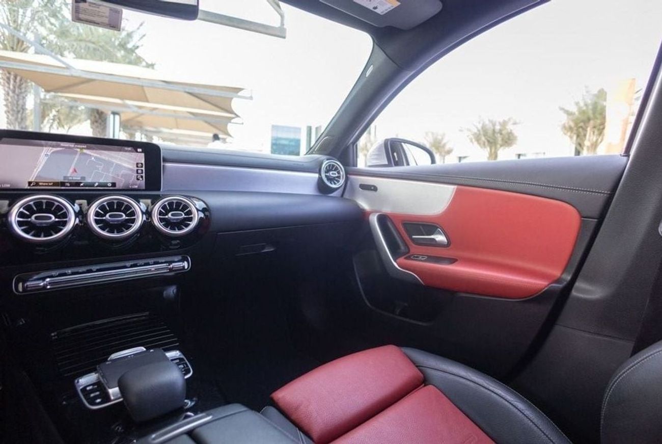 Mercedes-Benz A 250 Std 2.0L (224 HP)