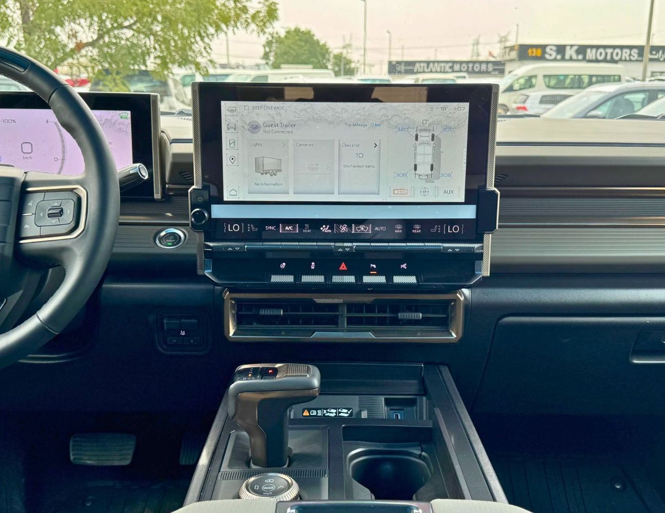 GMC Hummer EV FIRST EDITION  1.5L / ELECTRIC / 360* CAMERA / PANORAMIC ROOF (CODE # 69055)