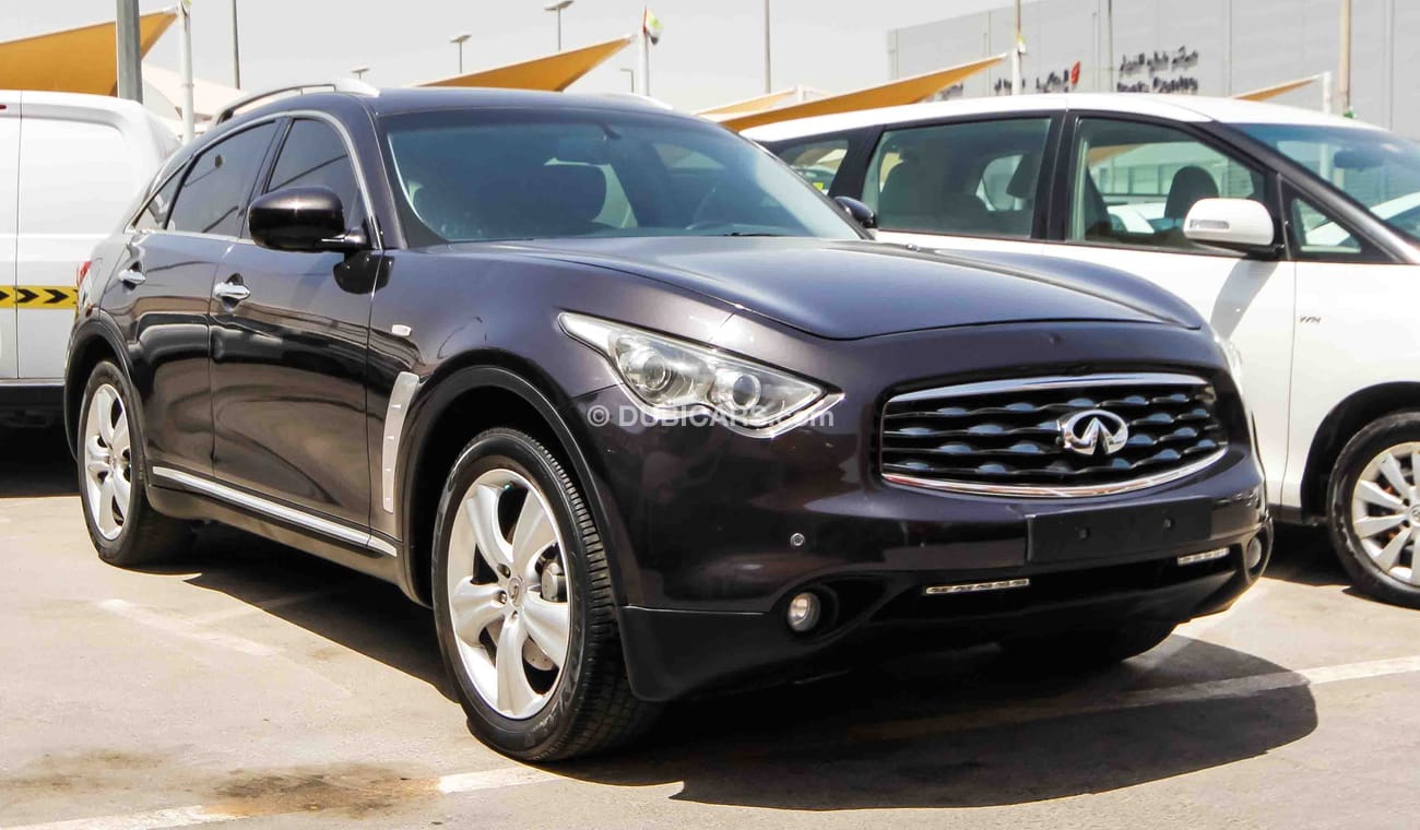 Infiniti FX35