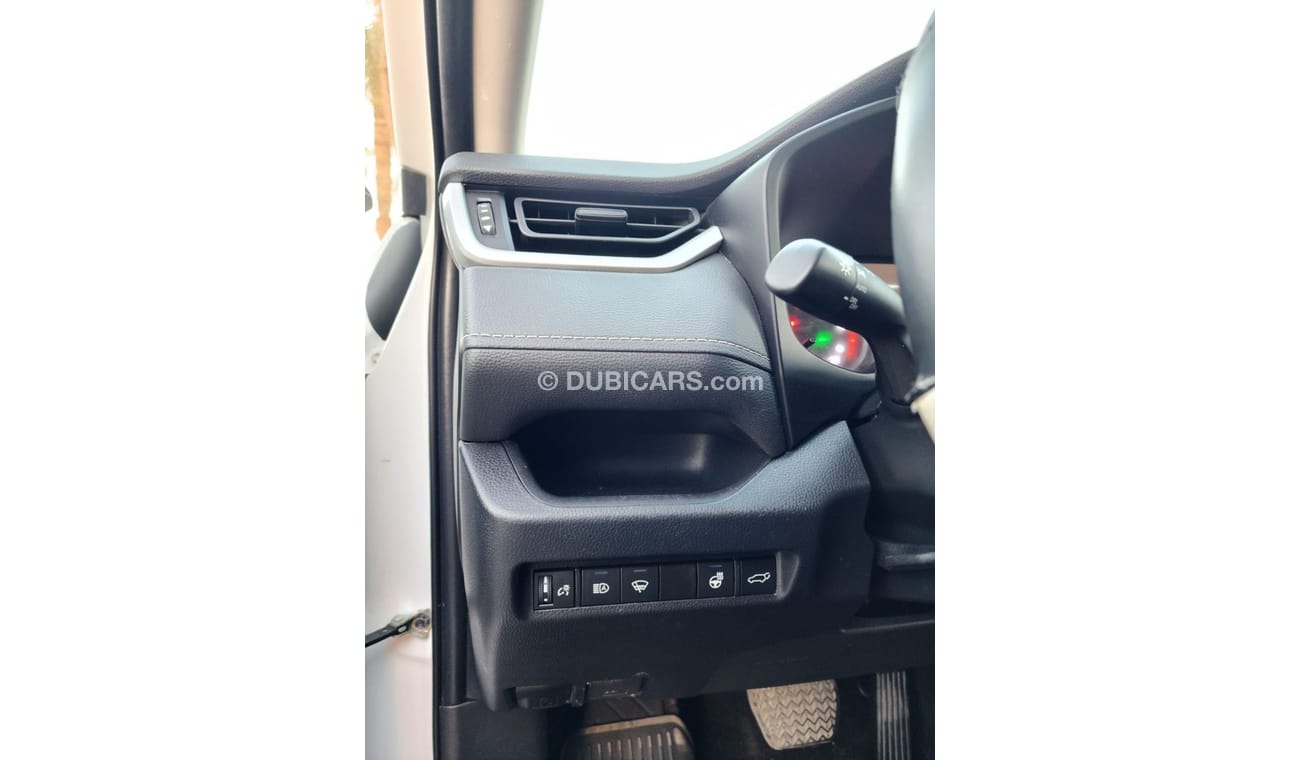 تويوتا راف ٤ TOYOTA RAV4 XLE FULL OPTIONS 4X4