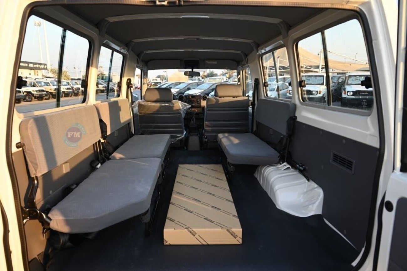 تويوتا لاند كروزر 70 78 4.0L Petrol Automatic