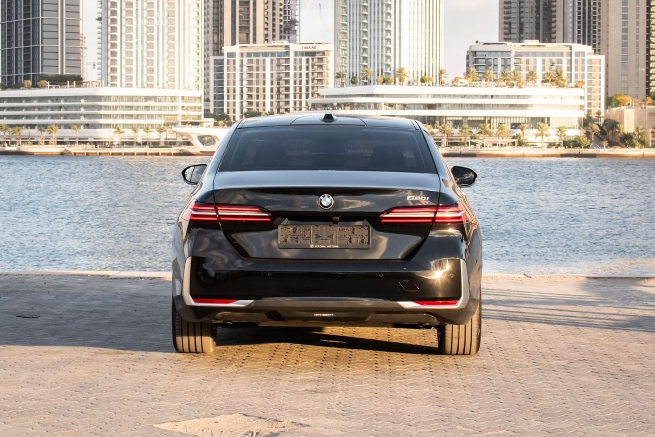 بي أم دبليو 520i M SPORT PRO 
