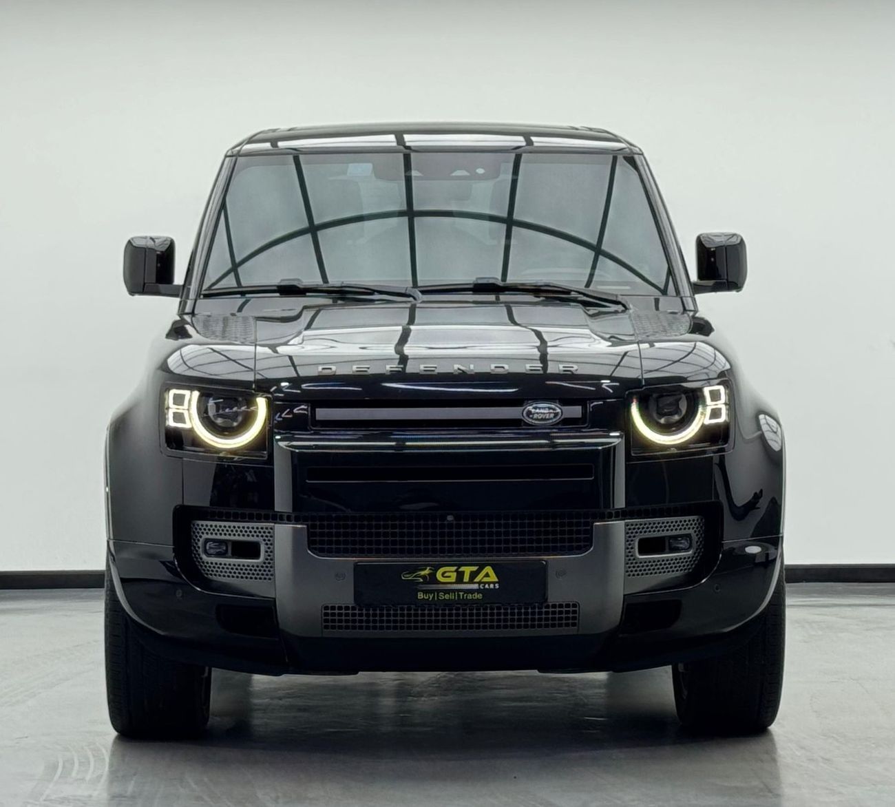 Land Rover Defender 2023 Land Rover Defender 90 V8,Aug/2027 Agency Warranty, Full Agency Service History, GCC