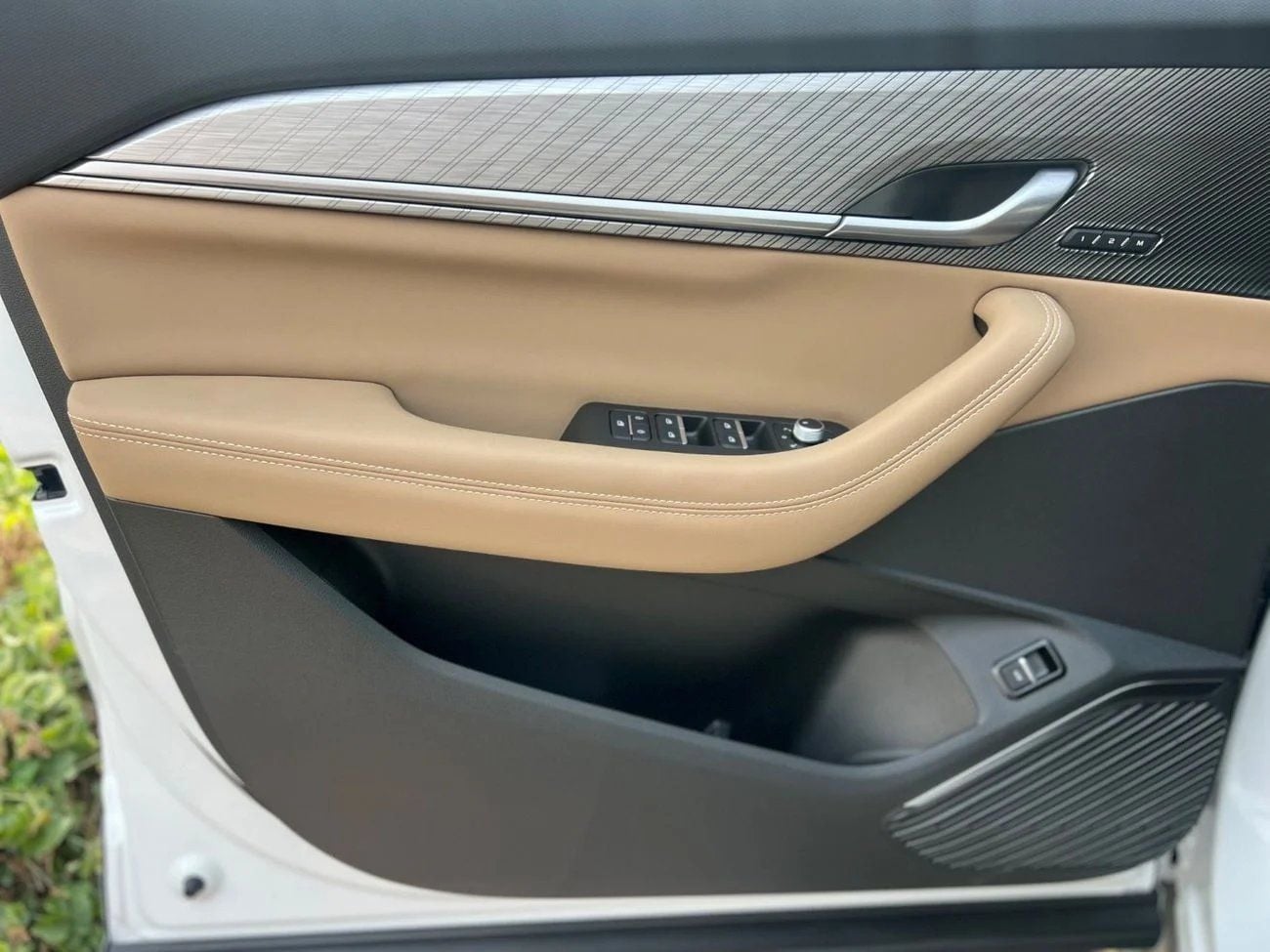 Renault Koleos Renault Koleos LE 2.0L AWD 2026 – GCC Specs | Silver Exterior | Beige Interior