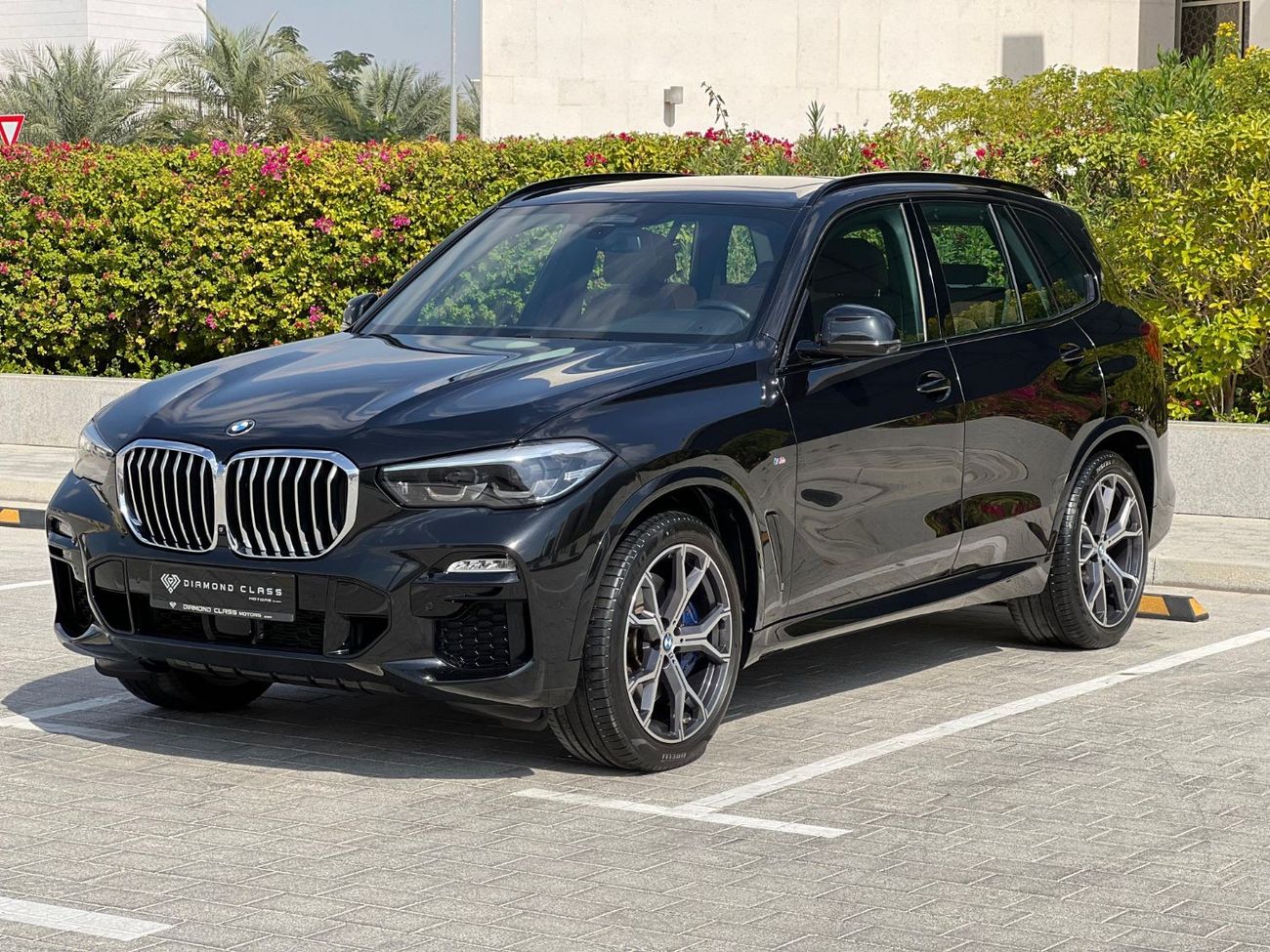 BMW X5 40i xDrive BMW X5 XDrive 40i M package  Head-Up Display  Panoramic Full Option  2020  Under warranty