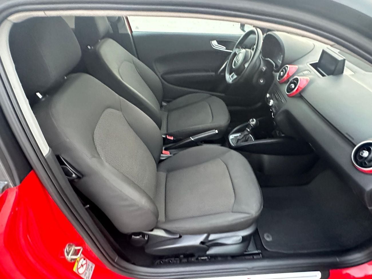 Audi A1 AMBITION S-LINE S-Line 1.4L