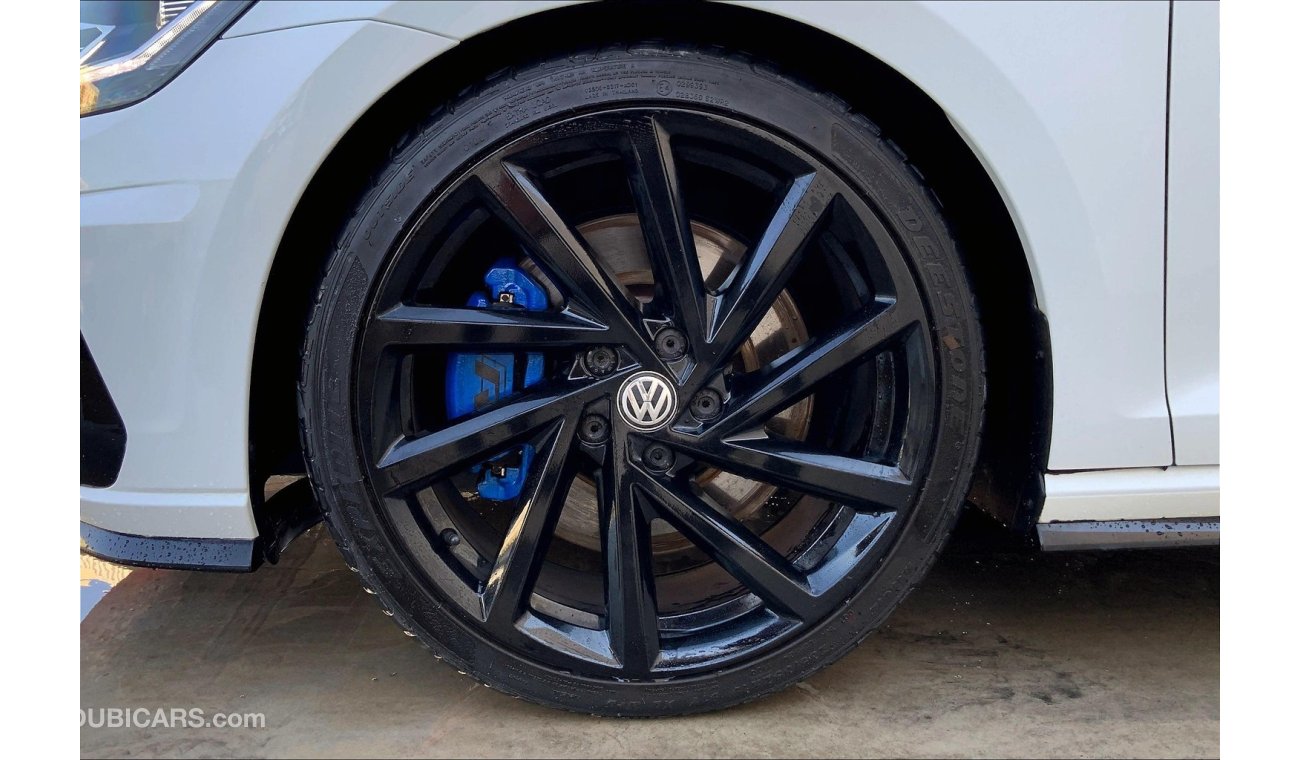 Volkswagen Golf R - Leather w/sunroof