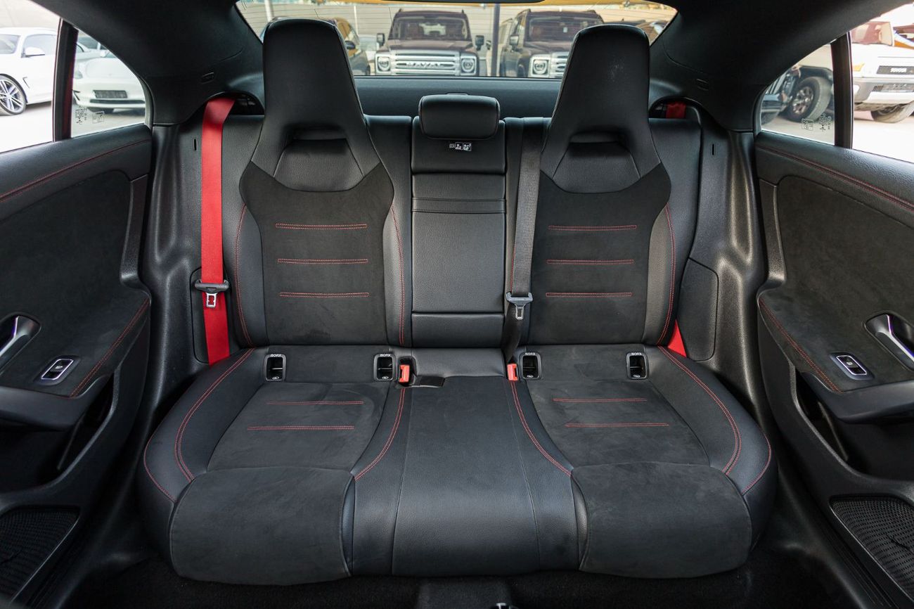 Mercedes-Benz CLA 35 AMG Premium 2.0L