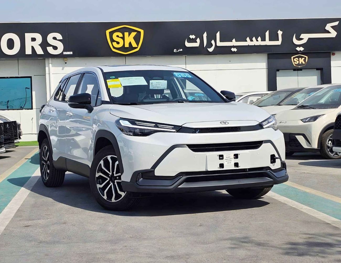 تويوتا فرونتلاندر HYBRID LUXURY WITH ELECTRIC BACK DOOR / 2.0L PETROL V4 / RADAR / SUNROOF/ DRIVER POWER SEATS (CODE#F