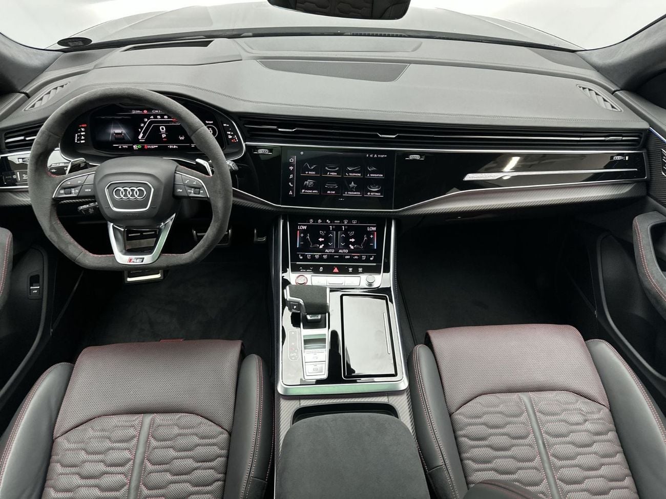 أودي RSQ8 TFSI quattro 4.0L RS Q8 SUV Performance 640hp Black Edition (Ref# 023153)