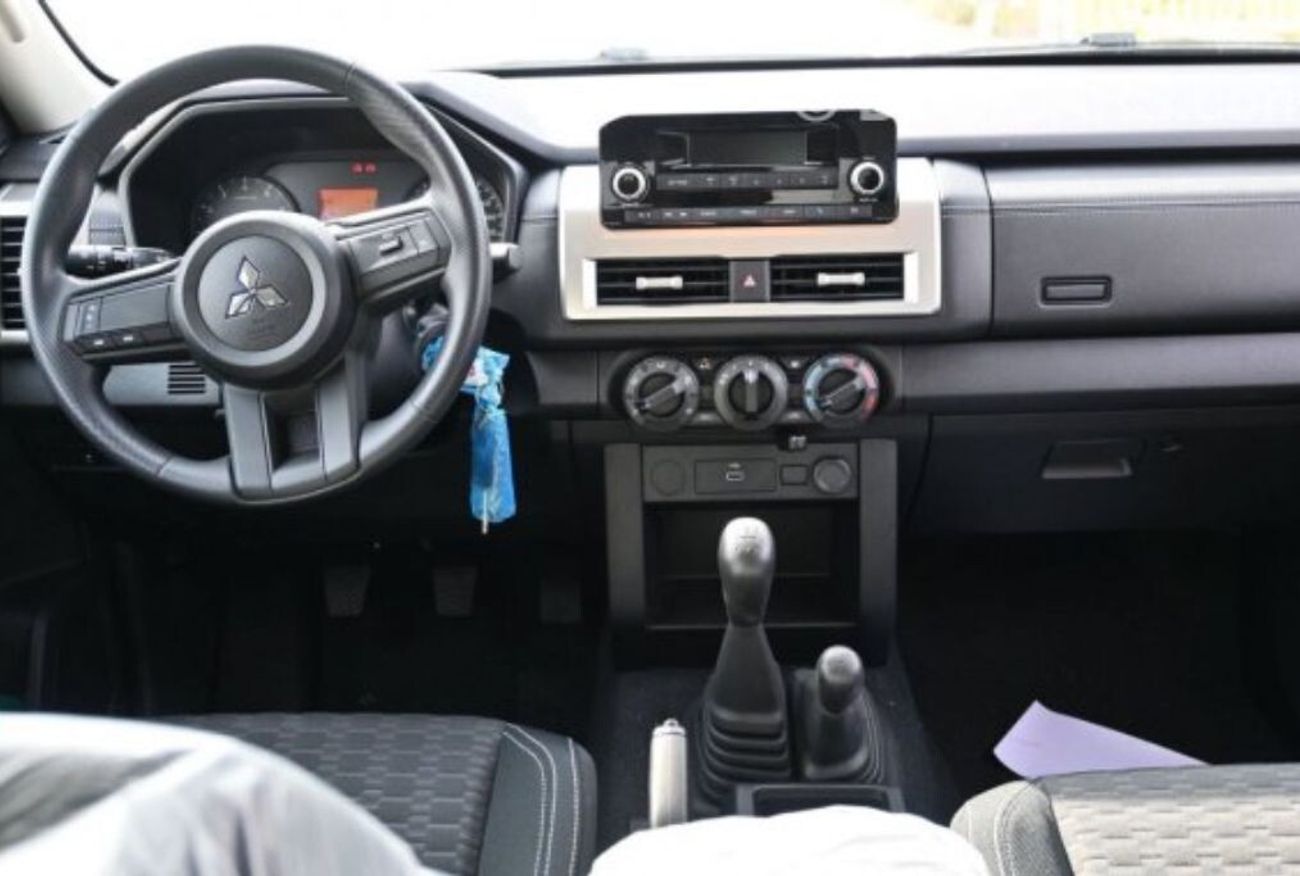 Mitsubishi L200 GLX Triton/ 2.4L Petrol 5M/T, Double Cabin / 2024MY, Different Colors Available QUANTITY.