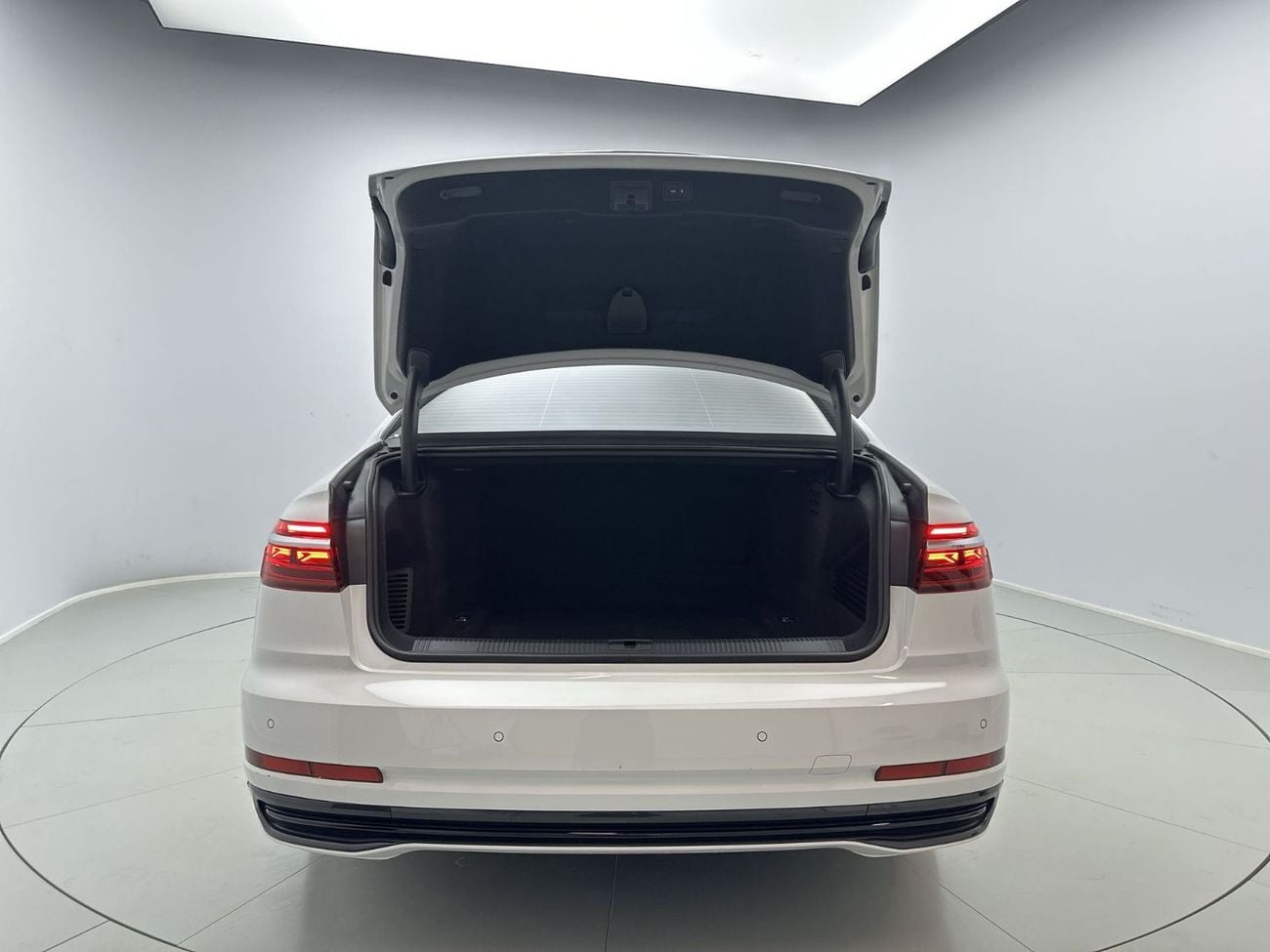 أودي A6 55 TFSI Quattro (340 HP) A8L 55 TFSI quat 340hp Business Edition (Ref# 08930)