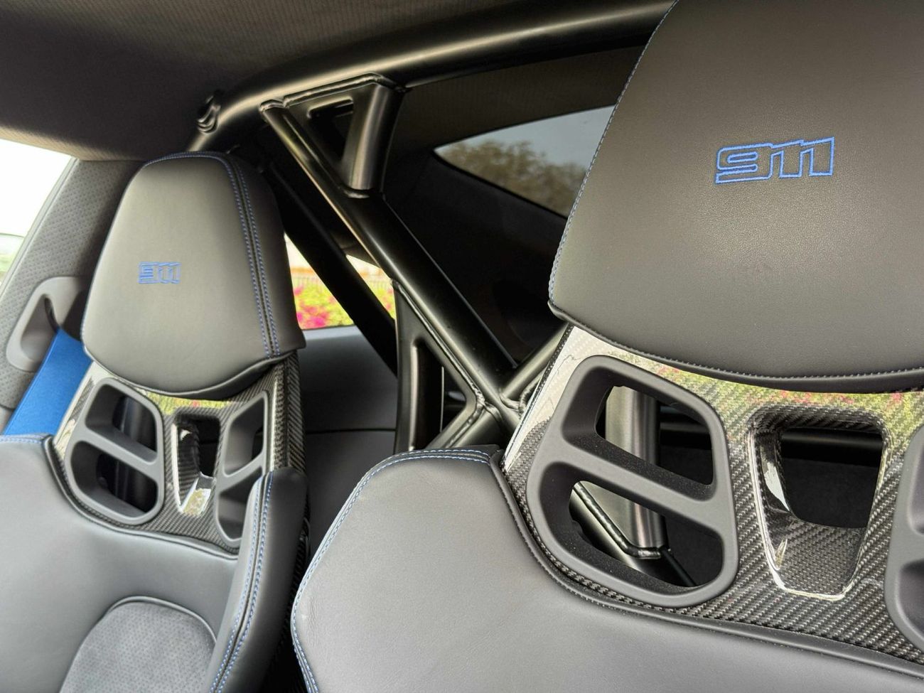 Porsche 911 Dakar 3.0L (475 HP) Coupe GERMAN SPEC NEAT AND CLEAN LESS KILOMETER