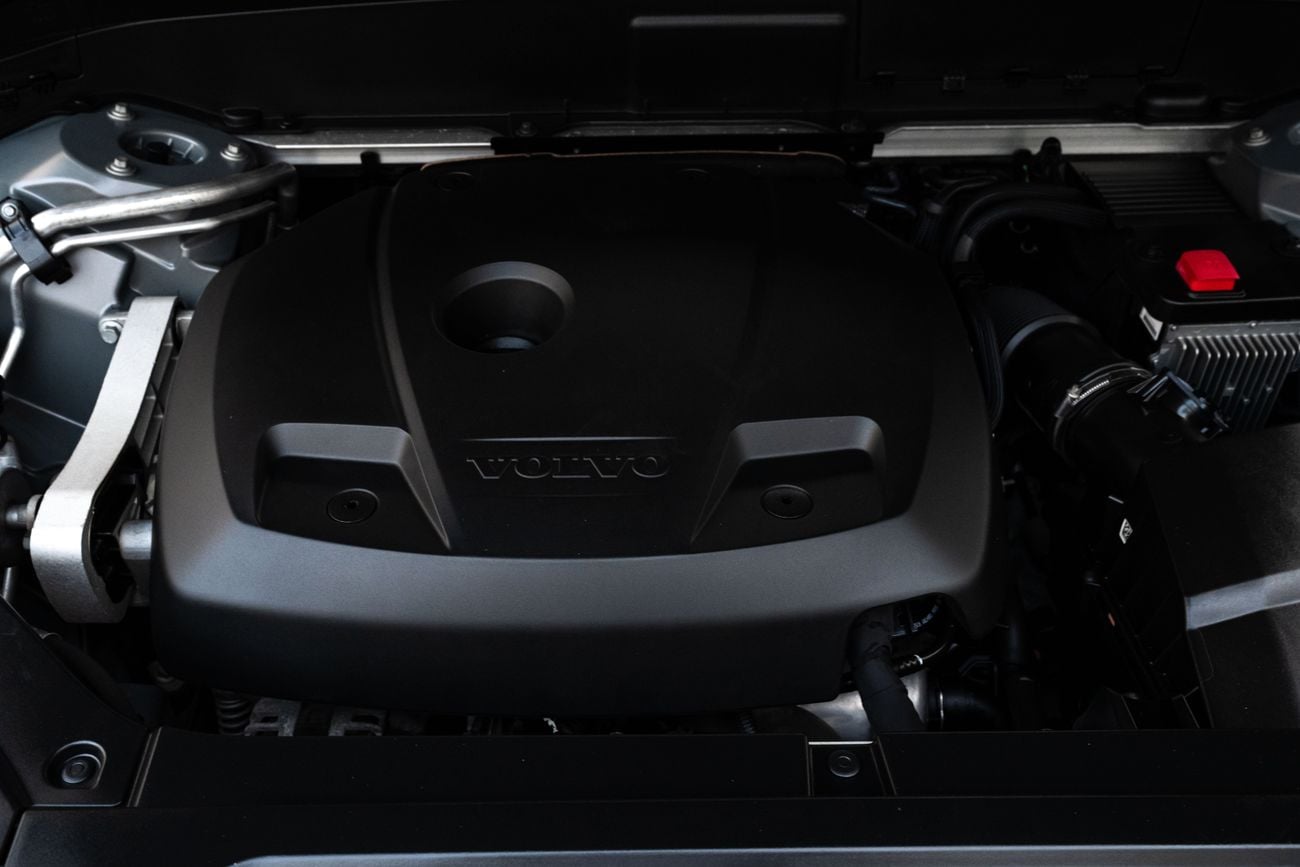 Volvo XC90 MOMENTUM T5 | 1,763 P.M | 0% Downpayment | Spectacular Condition!