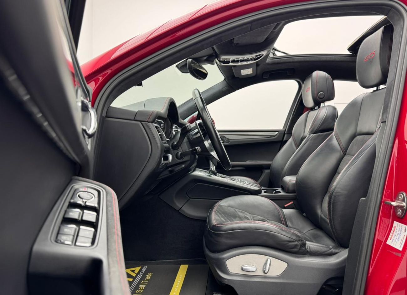 بورش ماكان GTS 3.0L (360 HP) 2017 Porsche Macan GTS, Service History, Excellent Condition, GCC