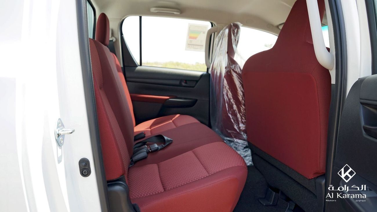 Toyota Hilux DLX 2.4L Manual Transmission | 4x4 |  GCC Specs | Power Mirror | Touch Screen Media Player