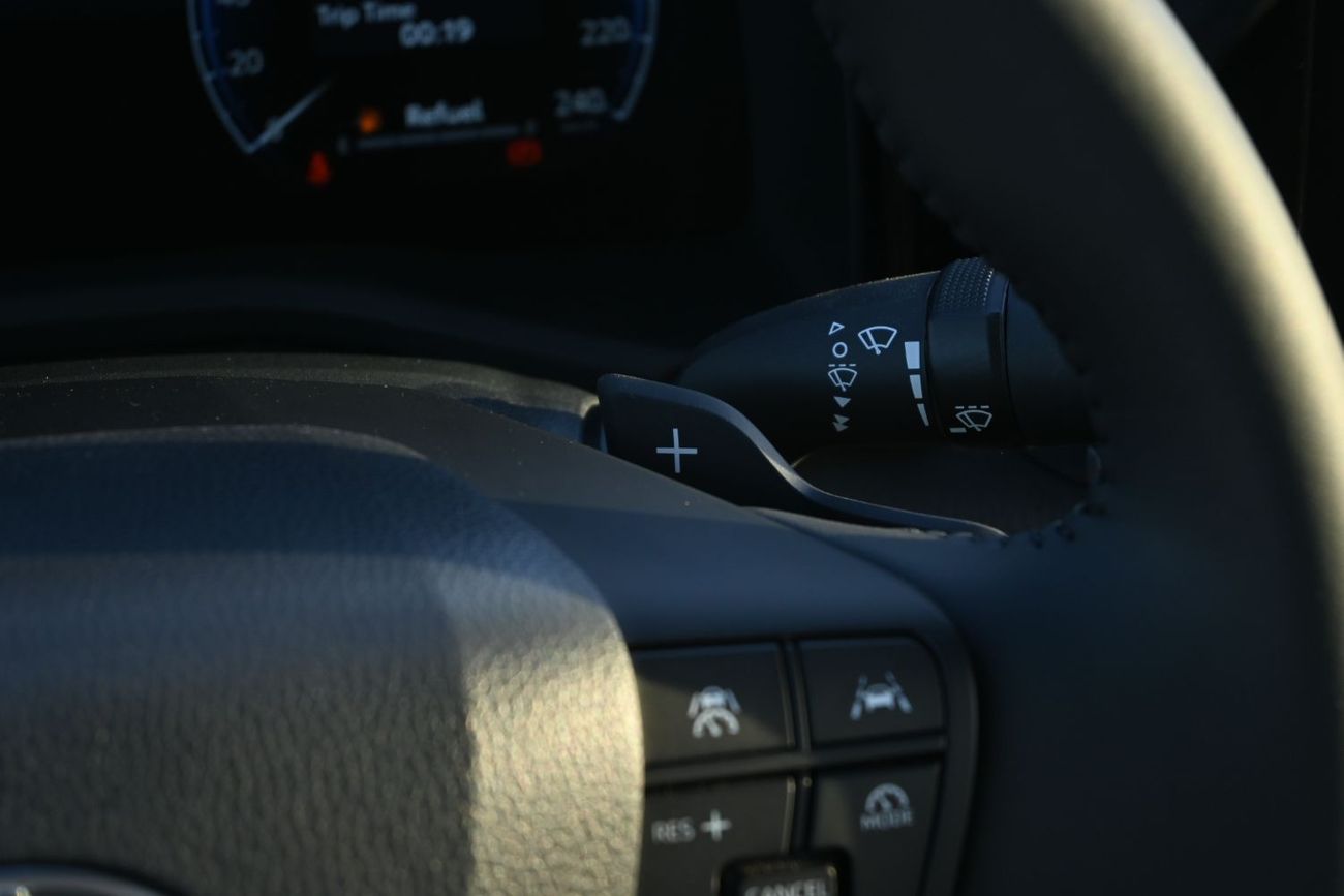 Toyota Camry Toyota Camry Lumiere 2.5L Hybrid, Model 2025, Color White