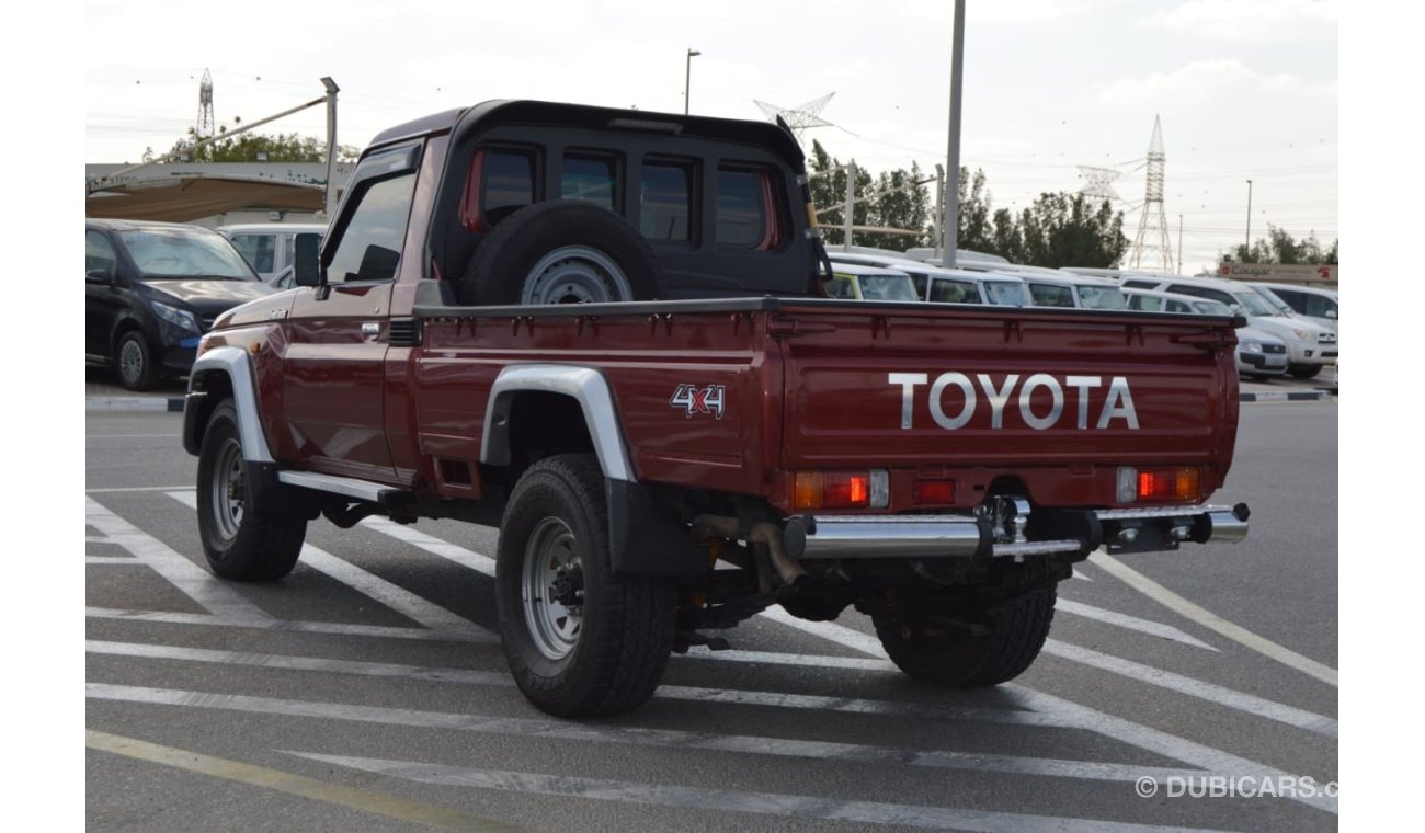 Toyota Land Cruiser Pick Up 1HZ Engine clean car