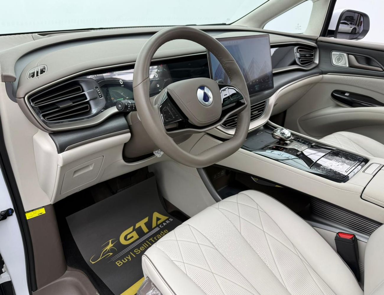 Denza D9 2023 Denza D9, Warranty, Very Low Km, Pilot Seats, Fully Loaded, Excellent Condition, Chinese