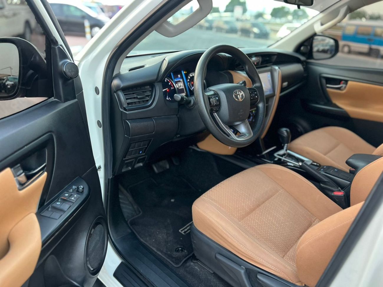 Toyota Fortuner 2020 Toyota Fortuner EXR 2.7L V4 - AWD 4x4 GCC -  Rear Cam - Cruise Control - 2025 Shape Modified