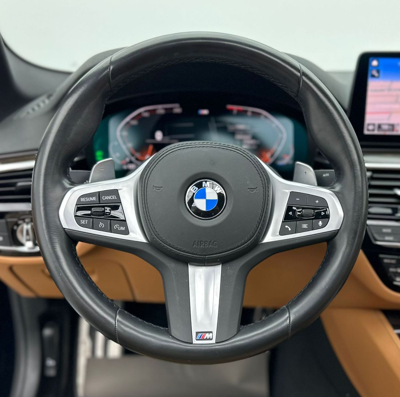 BMW 520i 2023 BMW 520i M-Sport M-Kit, Sep/2028 BMW Warranty + Service Contract, BMW Full Service History, GCC