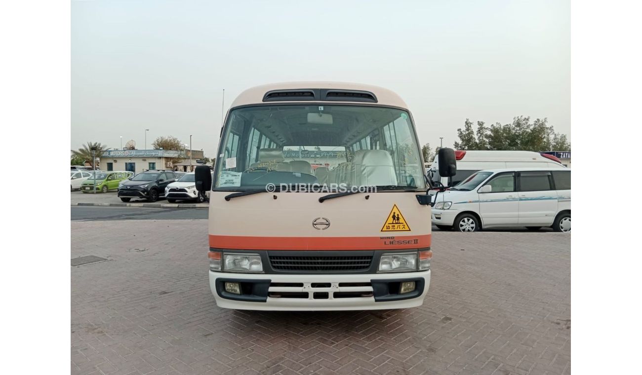 Hino Liesse II HINO LIESSE II BUS RIGHT HAND DRIVE (PM1393)