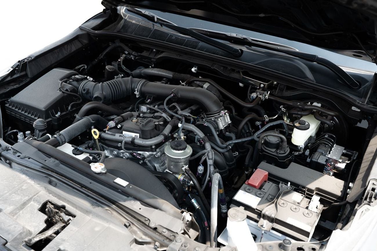 تويوتا هيلوكس GLX 2.7L Petrol Double Cabin Automatic Transmission 4x4 2026