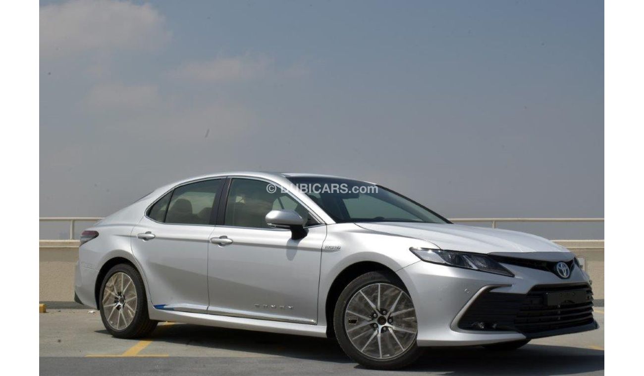 تويوتا كامري Gle Hybrid 2.5L Automatic.