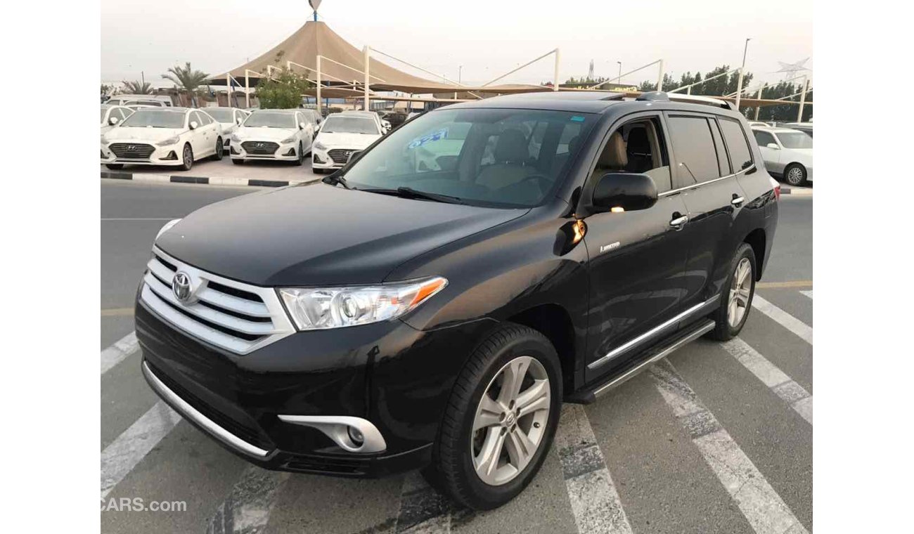 Toyota Highlander fresh and imported and very clean inside out and ready to drive