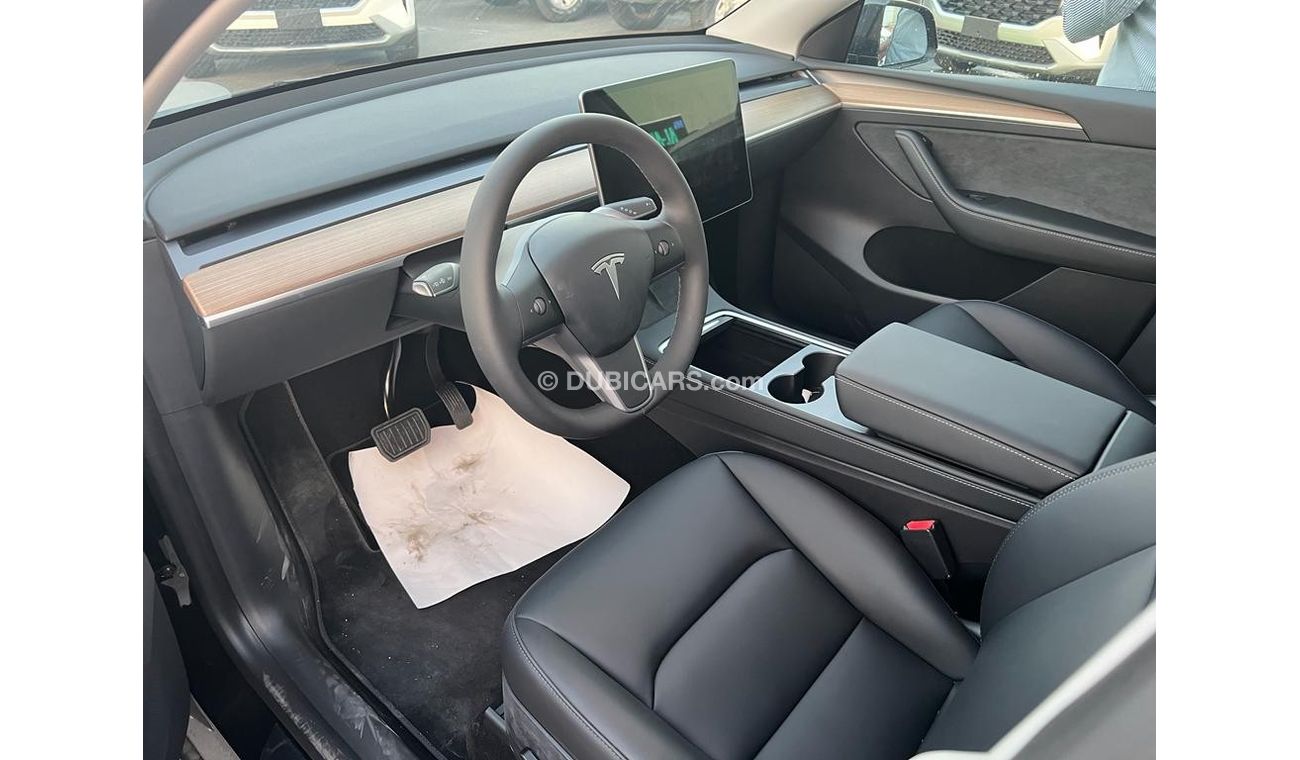 Tesla Model Y AWD LONG RANGE
