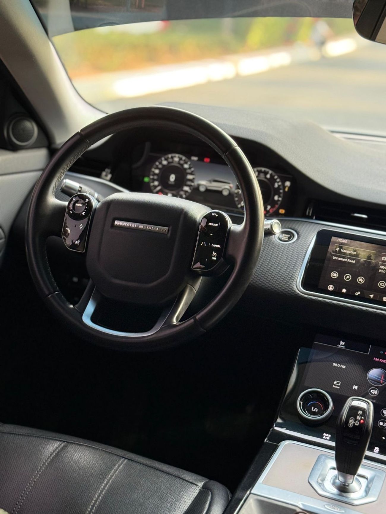 Land Rover Range Rover Evoque P200 R-Dynamic S 2.0L