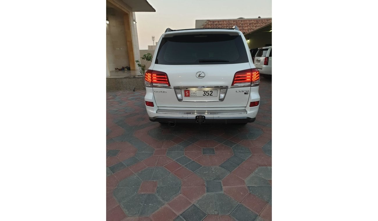 Lexus LX570