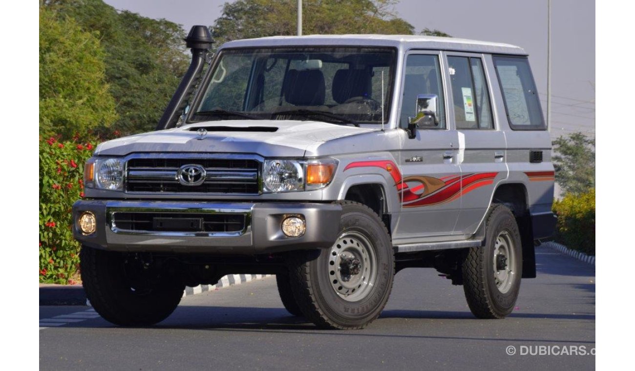 Toyota Land Cruiser 76 HARDTOP LX V8 4.5L DIESEL 5 SEAT WAGON